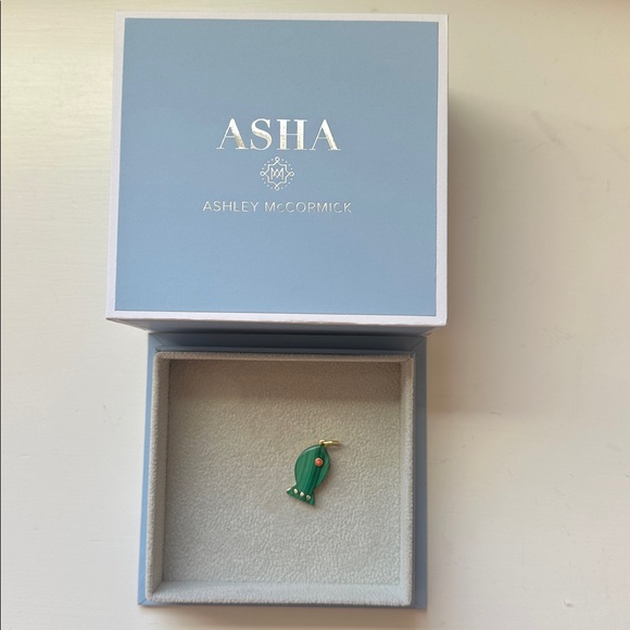 ASHA MALACHITE Fish charm - Picture 1 of 4